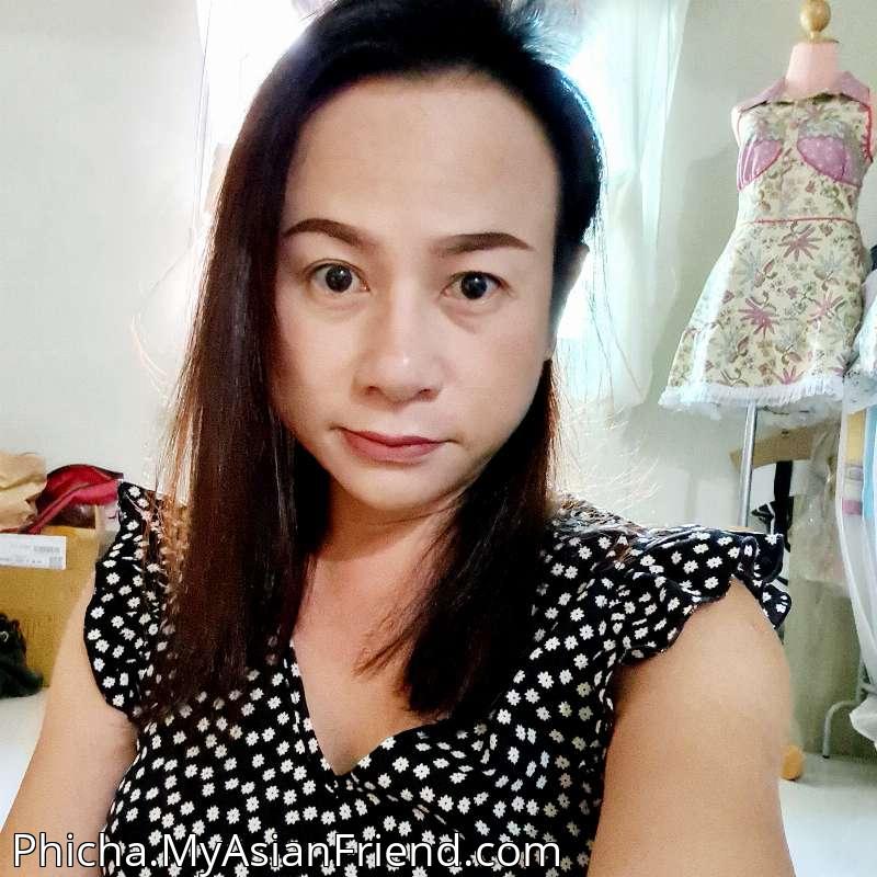 Phicha's personal blog photo 1 added Saturday the 22nd of November 2025