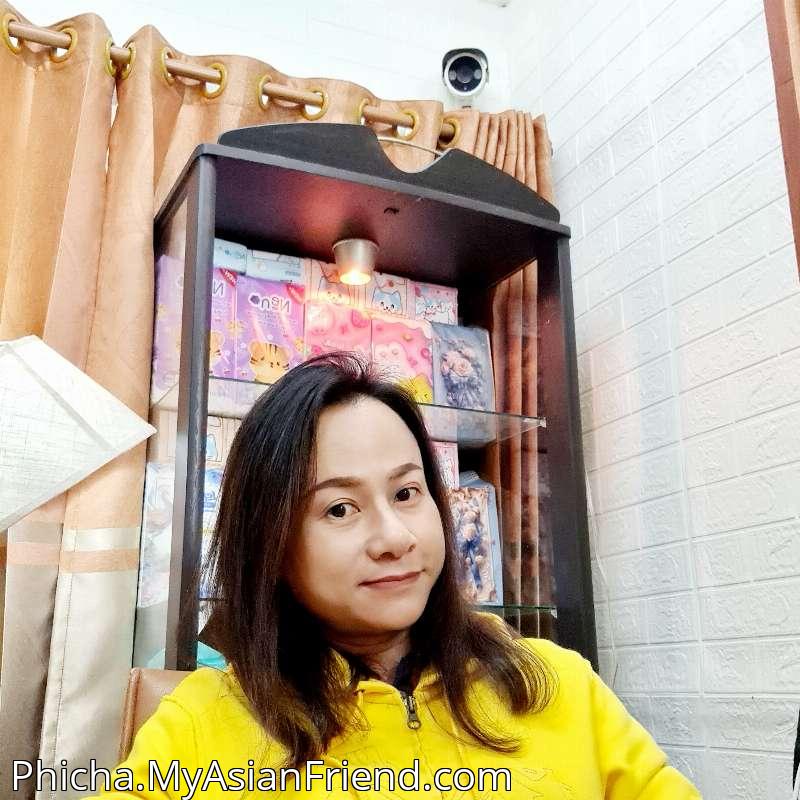 Phicha's personal blog photo 1 added Wednesday the 3rd of December 2025